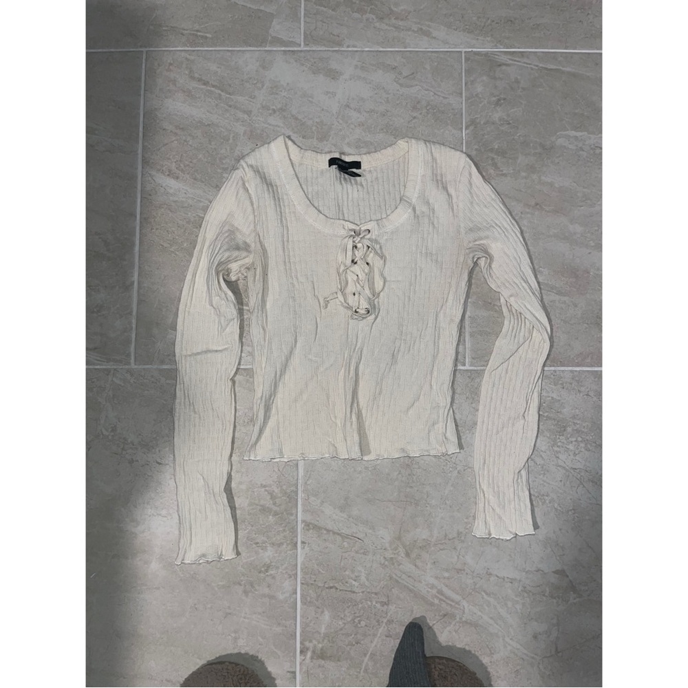 Forever 21 Off-White Ribbed Lace-Up Long Sleeve Crop Top